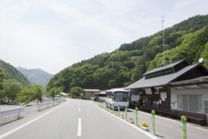6月15日より林道バスの運行が「北沢峠」まで延長になります♪